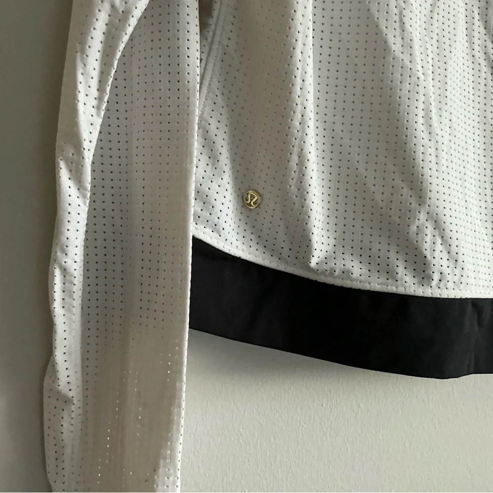 Lululemon sweaty or not mesh zip up jacket size 6